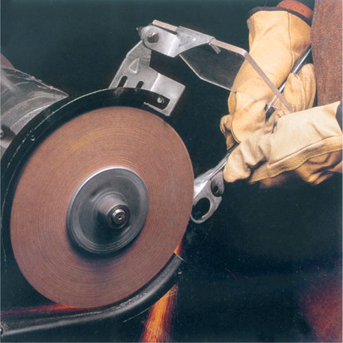 Meules d'abrasion & de polissage Scotch-brite, 6" dia. x 1" la, Arbre 1", Oxyde d'aluminium Groupe Belzile Dickner