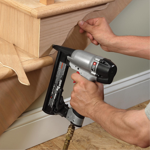 Ensemble d'agrafeuse &agrave; couronne &eacute;troite Groupe Belzile Dickner