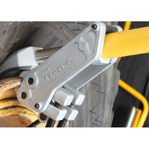 Pro Series OTR Giant Tire Hydraulic Bead Breaker Groupe Belzile Dickner