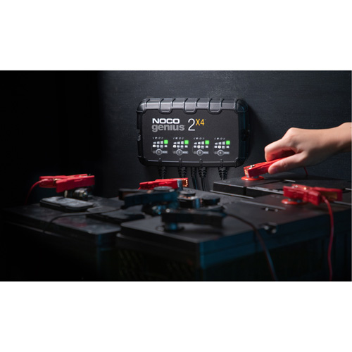 Chargeur de batterie 4 sorties de 8 A Genius 2X4 Groupe Belzile Dickner