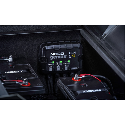 Chargeur de batterie embarqu&eacute; &agrave; 3 sorties de 15 amp&egrave;res Gen5X3 Genius Groupe Belzile Dickner