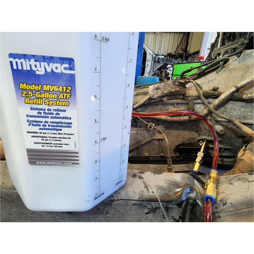 Syst&egrave;me de remplissage de liquide de transmission automatique de 2,5 gallon Groupe Belzile Dickner