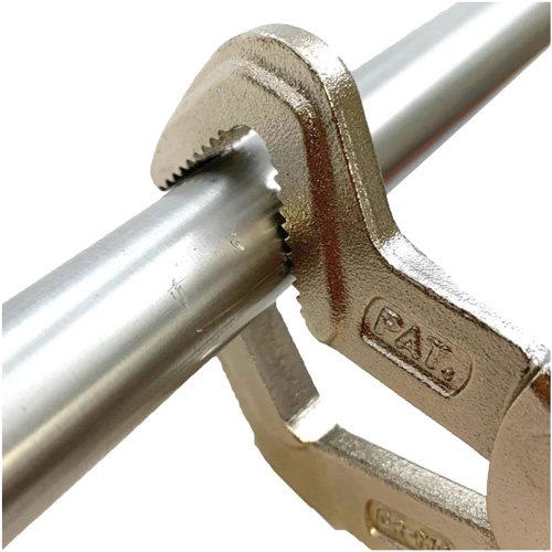 Pinces multiprise &agrave; barre basculante Groupe Belzile Dickner