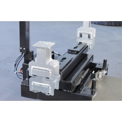 Cric de levage dextr&eacute;mit&eacute; par pare-chocs, Capacit&eacute; de 12 tonne(s), 8" - 15-3/4" h Groupe Belzile Dickner