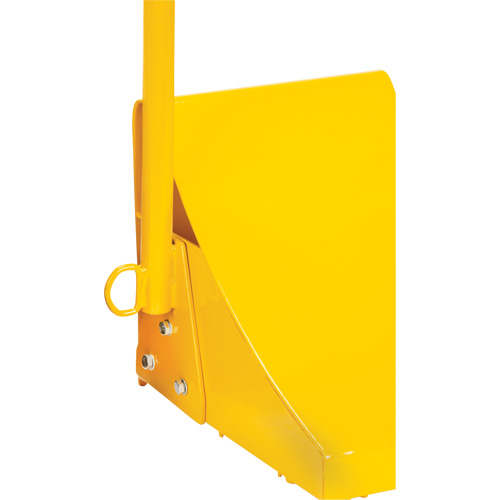 Ice Chock with Ergonomic Handle, Steel, Yellow, 8-1/16" W x 10-5/8" D x 8-13/16" H Groupe Belzile Dickner