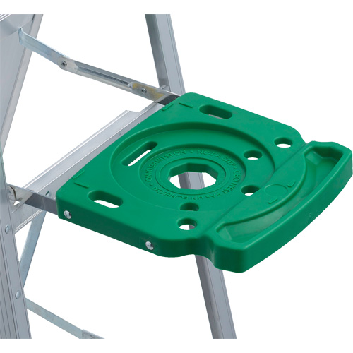 Commercial Duty Stepladders (2400 Series), 4', Aluminum, 225 lbs. Capacity, Type 2 Groupe Belzile Dickner