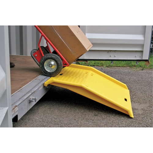 Portable Poly Shipping Container Ramp, 750 lbs. Capacity, 35" W x 36" L Groupe Belzile Dickner