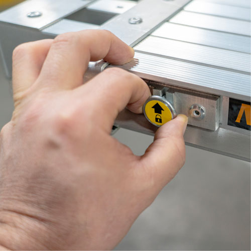 Planche de travail t&eacute;lescopique, 108" la x 12" pr, Capacit&eacute; de 250 lb, D&eacute;mont&eacute; Groupe Belzile Dickner