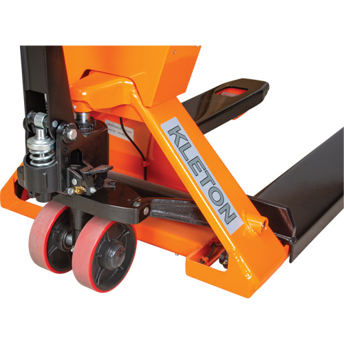 Transpalette &agrave; balance num&eacute;rique, 44,5" lo x 27,75" la, Capacit&eacute; de 4400 lb Groupe Belzile Dickner