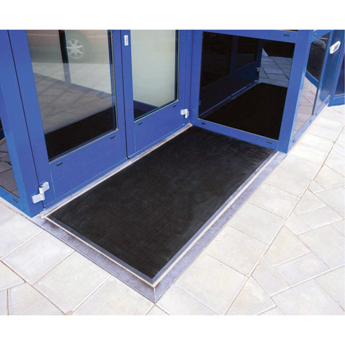 Gritstop Fingermat Matting, Rubber, Scraper Type, Textured Pattern, 2' x 2-2/3', Black Groupe Belzile Dickner