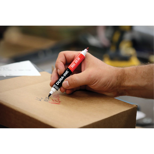 Markal&reg; Dura-Ink&reg; Dual Colour Permanent Ink Marker, Black/Red, Bullet Tip Groupe Belzile Dickner