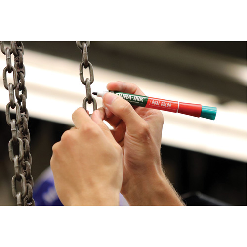 Markal&reg; Dura-Ink&reg; Dual Colour Permanent Ink Marker, Green/Red, Bullet Tip Groupe Belzile Dickner