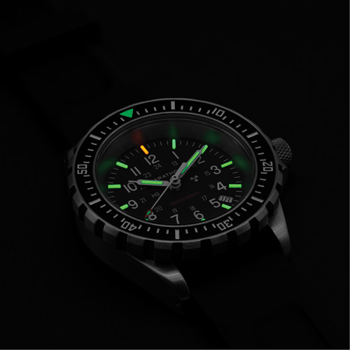 Grande montre automatique de plong&eacute;e, Num&eacute;rique, &agrave; piles, 41 mm, Noir Groupe Belzile Dickner