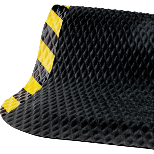 Hog Heaven No. 424 Mats, Diamond, 3' x 5' x 7/8", Black/Yellow, Nitrile Groupe Belzile Dickner