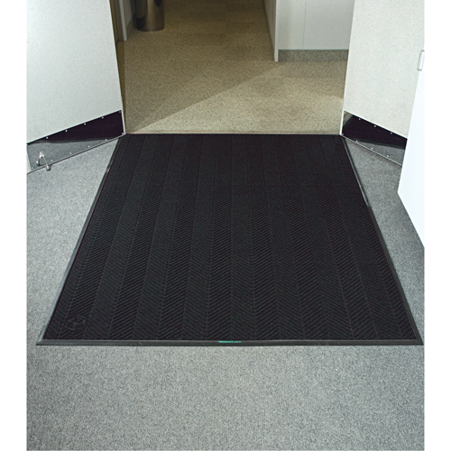 Tapis Waterhog Eco Elite, Essuie-pieds/grattoir, 4' x 6' x 3/8", Fum&eacute;e noire Groupe Belzile Dickner