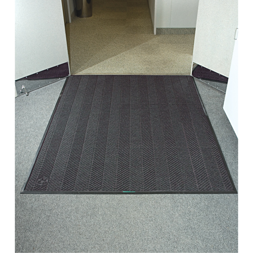 Waterhog&reg; Eco Elite Matting, Wiper/Scraper, 3' x 8' x 3/8", Grey Ash Groupe Belzile Dickner