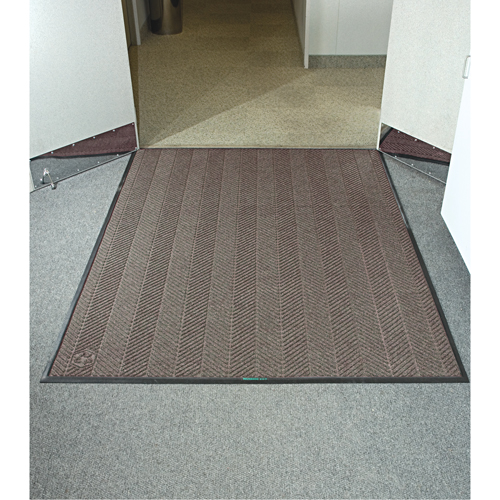 Tapis Waterhog Eco Elite, Essuie-pieds/grattoir, 6' x 20' x 3/8", Brun ch&acirc;taignier Groupe Belzile Dickner