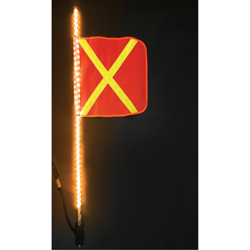 Fanions DEL robustes Safety Whip, Fixation Attelage, Hauteur 4, Orange avec X r&eacute;fl&eacute;chissant Groupe Belzile Dickner