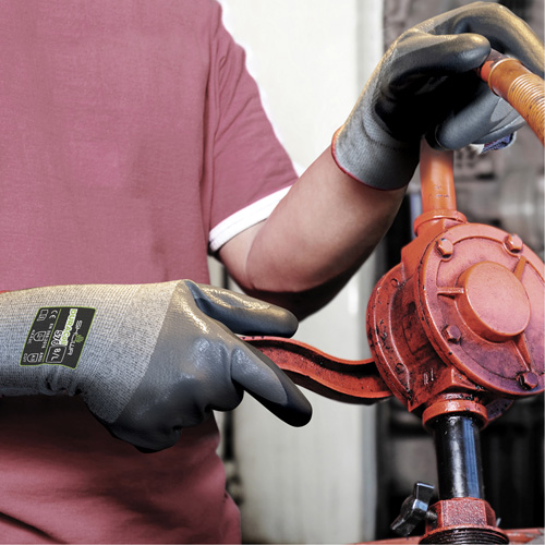 Gants r&eacute;sistants aux coupures 576, Taille 6/Petit, Calibre 13, Rev&ecirc;tement Mousse de nitrile, Enveloppe en PEHP, ANSI/ISEA 105 niveau 3/EN 388 niveau C Groupe Belzile Dickner