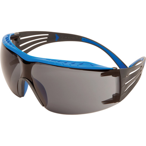 Lunettes de s&eacute;curit&eacute; SecureFit s&eacute;rie 400, Lentille Gris, Antibu&eacute;e/Anti-&eacute;gratignures, ANSI Z87+/R&eacute;pond ou surpasse la norme CSA Z94.3 Groupe Belzile Dickner