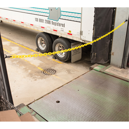 Loading Dock Safety Chain Kit, Plastic Groupe Belzile Dickner