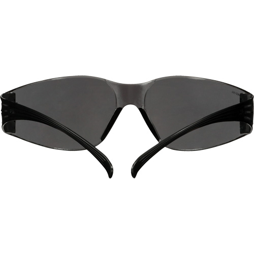 Lunettes de protection de s&eacute;rie 100 SecureFit, Lentille Gris, Antibu&eacute;e/Anti-&eacute;gratignures, ANSI Z87+/R&eacute;pond ou surpasse la norme CSA Z94.3 Groupe Belzile Dickner