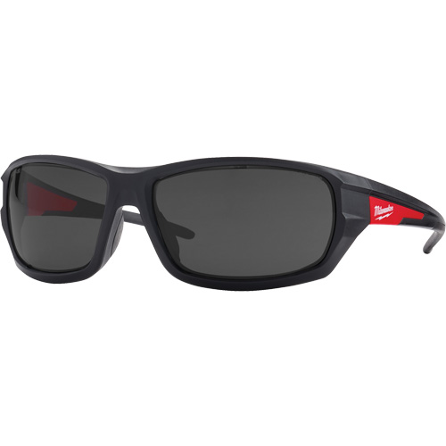 Lunettes de s&eacute;curit&eacute; performantes, Lentille Gris, Antibu&eacute;e/Anti-&eacute;gratignures, ANSI Z87+/R&eacute;pond ou surpasse la norme CSA Z94.3 Groupe Belzile Dickner