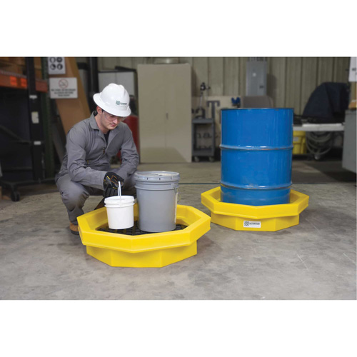 Ultra-Drum Tray avec grille, 32" lo x 32" la x 8,1" h, Cap. de d&eacute;versement 21,1 gal. US Groupe Belzile Dickner