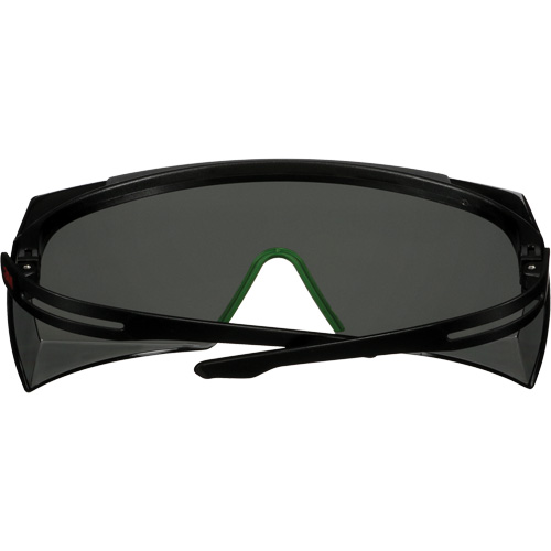 Lunettes de s&eacute;curit&eacute; SecureFit s&eacute;rie 3700 SF3730AS-BLK, Lentille Gris/IR 3.0, Anti-&eacute;gratignures, ANSI Z87+/R&eacute;pond ou surpasse la norme CSA Z94.3 Groupe Belzile Dickner