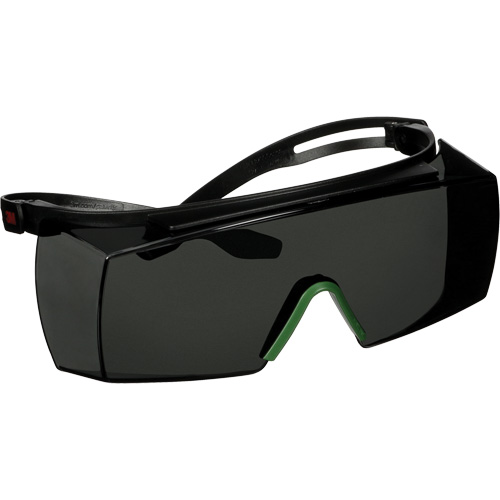 Lunettes de s&eacute;curit&eacute; SecureFit s&eacute;rie 3700 SF3730AS-BLK, Lentille Gris/IR 3.0, Anti-&eacute;gratignures, ANSI Z87+/R&eacute;pond ou surpasse la norme CSA Z94.3 Groupe Belzile Dickner