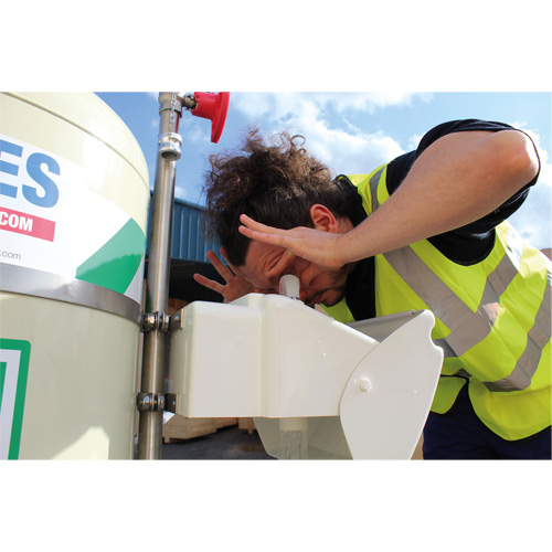 Douche d'urgence mobile et ind&eacute;pendant avec douche oculaire et faciale, Capacit&eacute; 30 gal., Conformit&eacute; Aucune Groupe Belzile Dickner