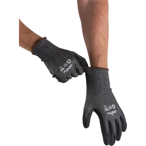 Gants &eacute;cologiques, l&eacute;gers, et r&eacute;sistants &agrave; la coupe, &agrave; haute dext&eacute;rit&eacute;, Taille 9, Calibre 21, Rev&ecirc;tement Mousse de nitrile, Enveloppe en Acier inoxydable/PEHP/rPET, ASTM ANSI niveau A5 Groupe Belzile Dickner