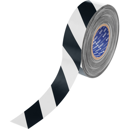 Ruban de marquage pour plancher ToughStripe Max, 2" x 100', Polyester, Noir et blanc Groupe Belzile Dickner