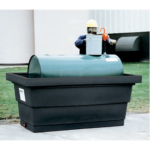Poly-Tank&reg; Containment Unit 275 With Drain, 82.3" L x 45" W x 35.3" H, 275 US gal. Capacity Groupe Belzile Dickner