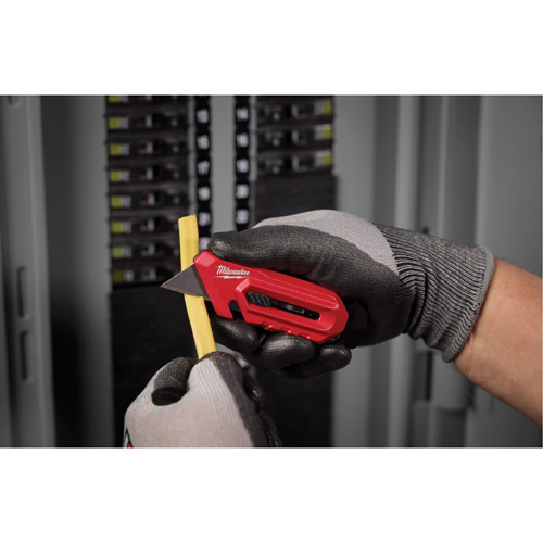 Multi-Function Compact Utility Knife Groupe Belzile Dickner