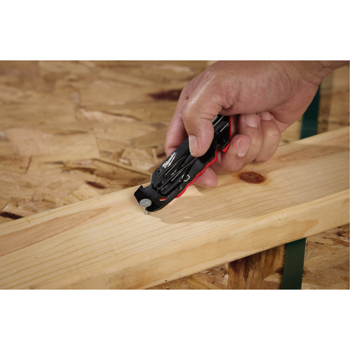 Multi-Function Compact Utility Knife Groupe Belzile Dickner