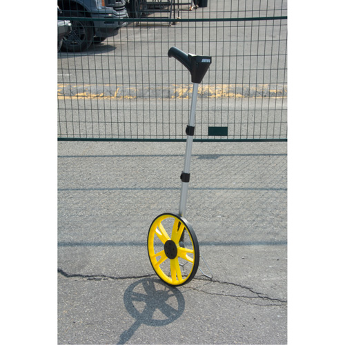 Digital Distance Measuring Wheel, 12.5"/31.8 cm, 99999.9 m Range, Feet/Metres Groupe Belzile Dickner