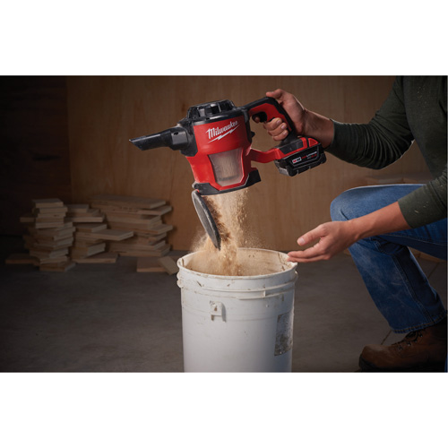 M18 Compact Vacuum (Tool Only), 18 V, 0.3 gal. Capacity Groupe Belzile Dickner