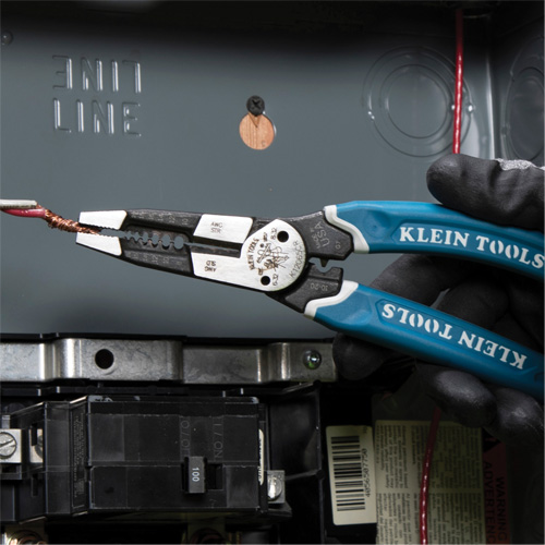 Outil polyvalent Klein-Kurve pour d&eacute;nuder, couper et sertir les fils, 8-1/4" lo, 8 - 20 AWG Groupe Belzile Dickner