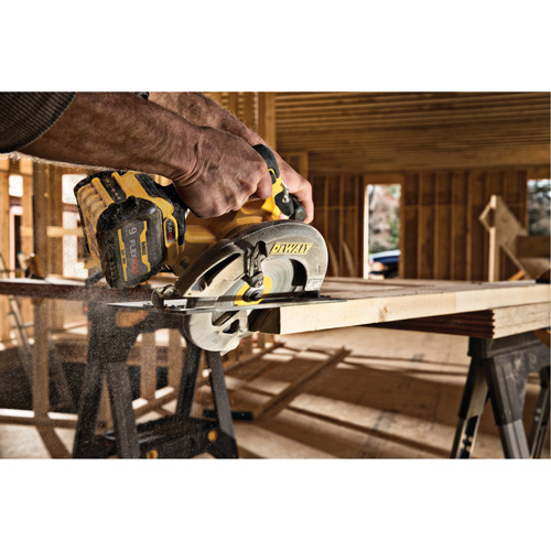 Scie circulaire sans balai Flexvolt Max avec frein &eacute;lectrique (outil seulement), 7-1/4", 60 V Groupe Belzile Dickner