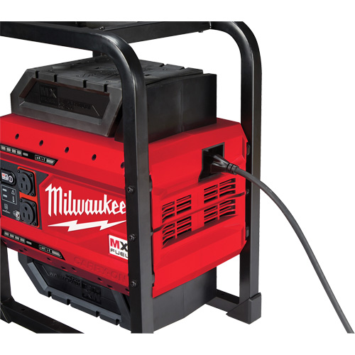 Bloc d'alimentation MX Fuel Carry-On, 1800 W/3600 W, Lithium-ion, 20-4/5" ha x 12" la x 15" p x 49,7 lb Groupe Belzile Dickner