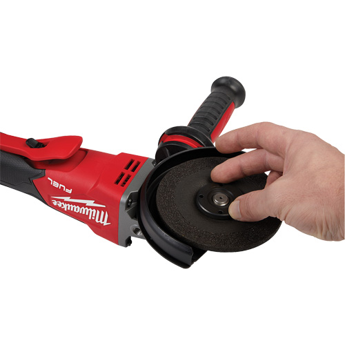 Meuleuse &agrave; frein sans blocage avec interrupteur &agrave; palette plate M18 Fuel, 18 V, Mandrin 5", Lithium-ion Groupe Belzile Dickner