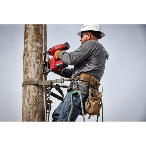 Ensemble agrafeuse pour cl&ocirc;ture utilitaire M18 Fuel, Agrafes 2"/1-1/2"/1-3/4" Groupe Belzile Dickner