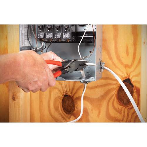 Pince &agrave; poign&eacute;e tremp&eacute;e de monteur de ligne pour ruban de tirage Groupe Belzile Dickner