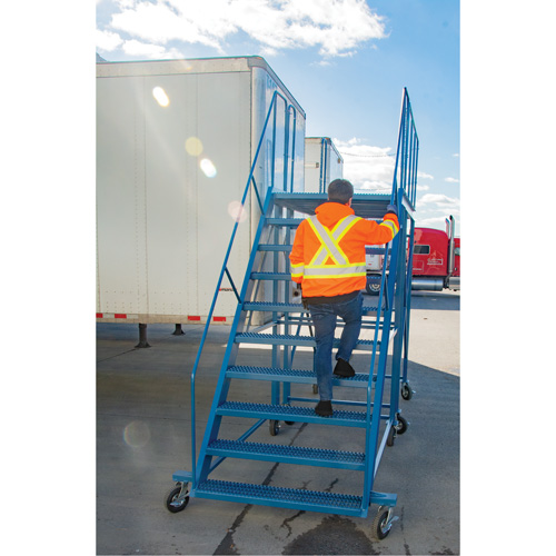 &eacute;chelle &agrave; neige, Acier, 10 Marches, 99" ha, 85-1/2" p, 48" Marche, Stri&eacute; Groupe Belzile Dickner