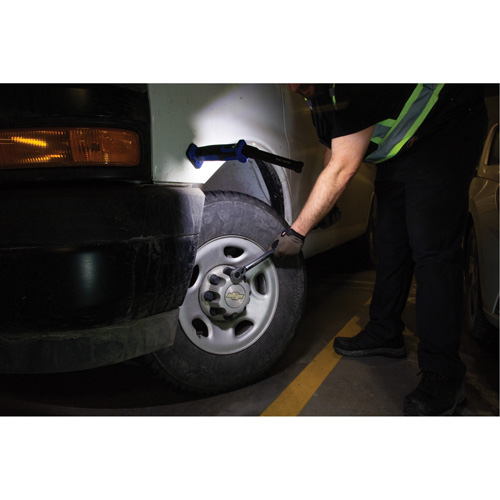 Baladeuse pliante/torsad&eacute;e, Magn&eacute;tique, Rechargeable, 350 lumens Groupe Belzile Dickner