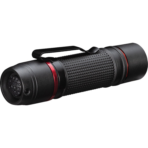 Lampe de poche &agrave; deux modes d'optique PX9, DEL, 750 lumens, Piles AAA Groupe Belzile Dickner