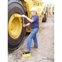 Pro Series OTR Earthmover Hydraulic Bead Breaker Groupe Belzile Dickner