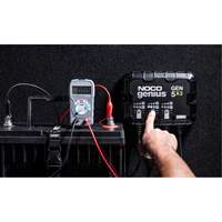 Chargeur de batterie embarqu&eacute; &agrave; 3 sorties de 15 amp&egrave;res Gen5X3 Genius Groupe Belzile Dickner