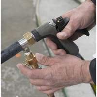 Outil de rinçage &agrave; contre-courant pour radiateur avec air Groupe Belzile Dickner